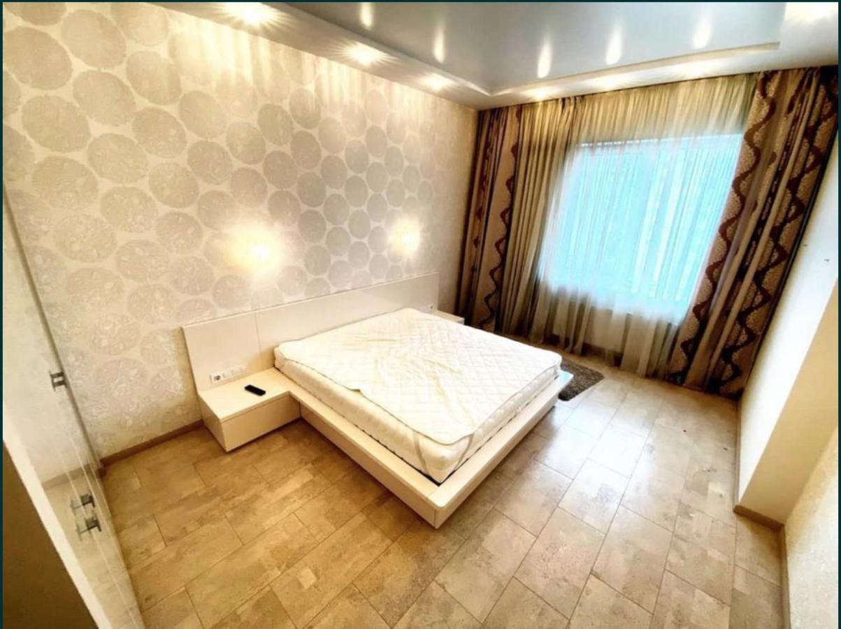 2-Bedroom Most City Center Area Apartment Dnipro Exterior foto